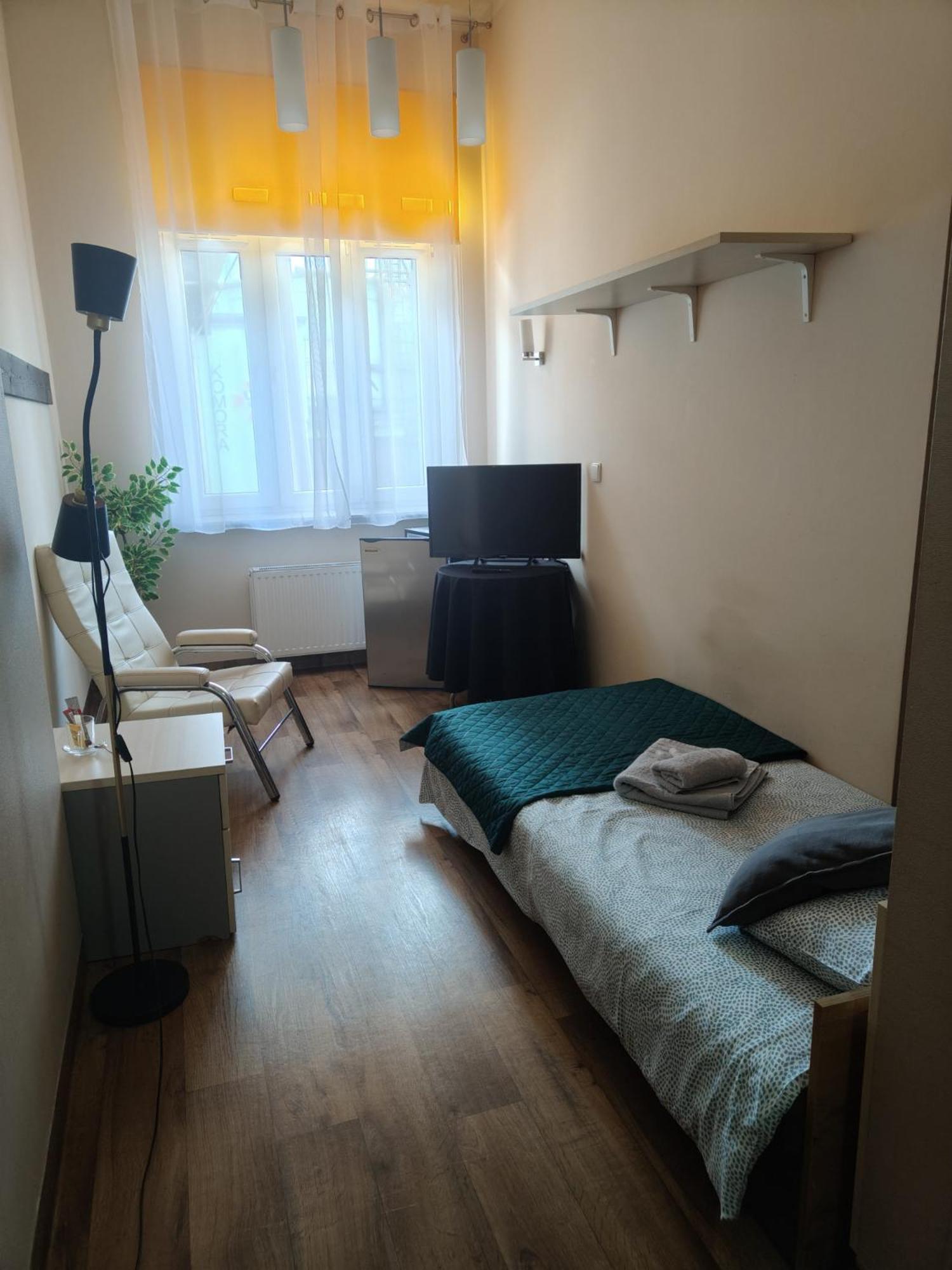 Pokoje Goscinne Rozbark Битом Екстериор снимка